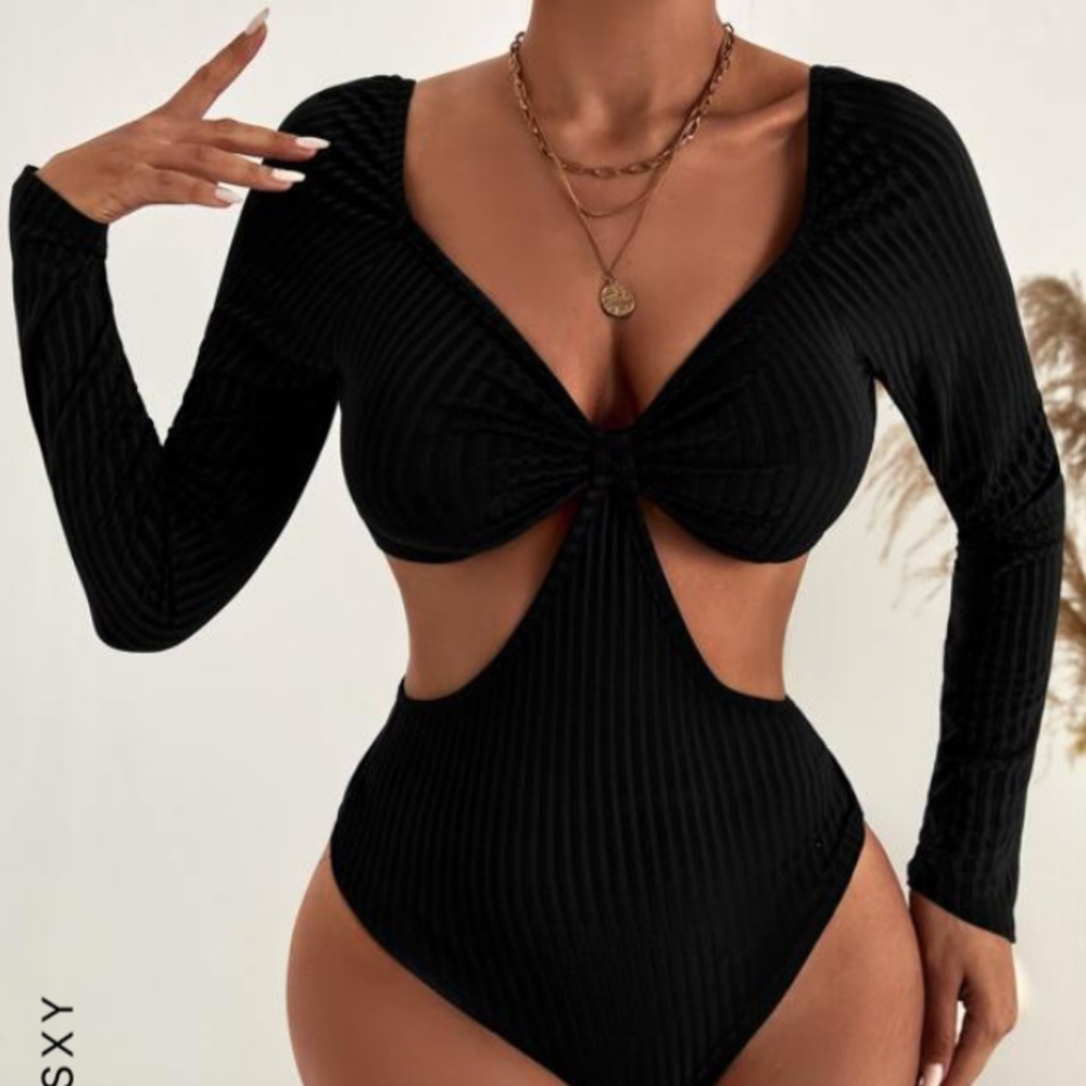 Black Long Sleeve Cutout Ribbed Bodysuit